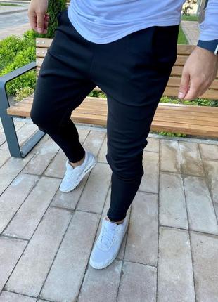 Трендовые спортивные штаны дайвинг.