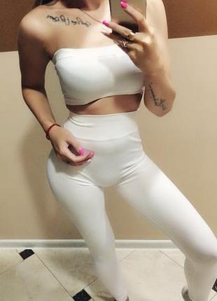 Топ без бретелей бесшовный из качественной микрофибры