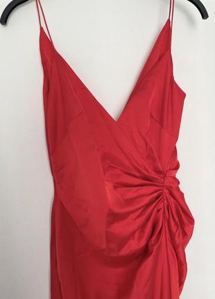 Красное атласное платье макси на бретелях с драпировкой asos edition8 фото