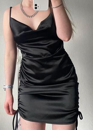 Платье с драпировкой / черное атласное платье как zara