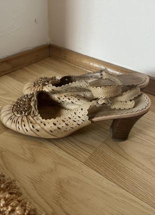 Продам жіночі туфлі gotti. шкіра