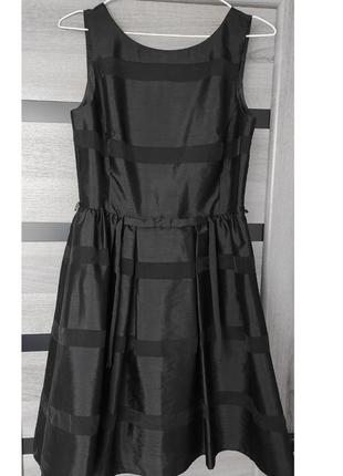 Элегантное черное платье клеш1 фото