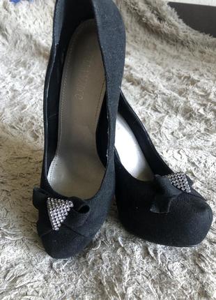 Чорні замшеві туфлі3 фото