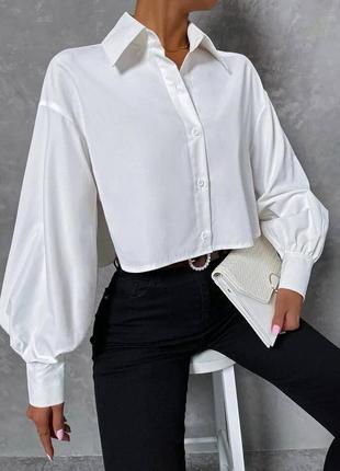 Укороченная рубашка с широким рукавом черная и белая