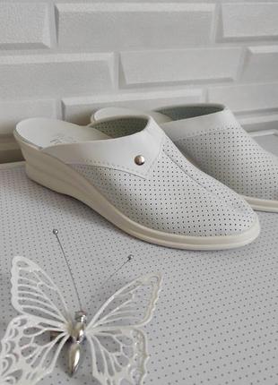 Взуття сабо медичні жіночі розмір 40 колір білий floare