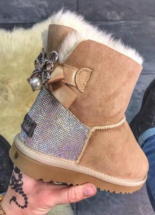 Зимові жіночі бежеві уггі, ugg mini bailey bow beige угі/чоботи жіночі зима з хутром