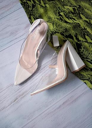 Туфли виниловые с прозрачным верхом квадратный каблук3 фото