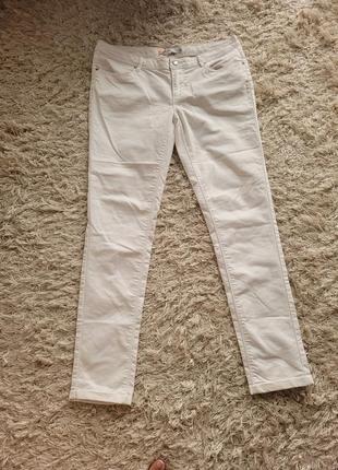 Белые брюки брюки 44-46 размер идут