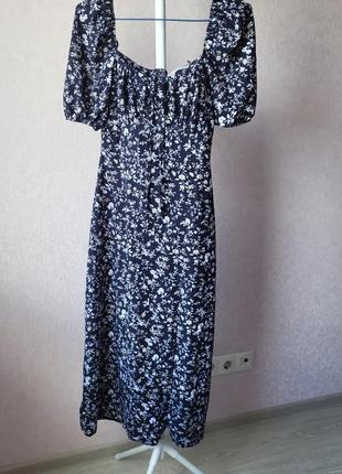 Платье модное легкое с цветочным принтом4 фото