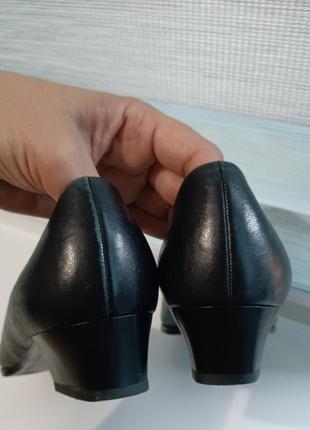 Туфли из натуральной кожи всемирно известного бренда gabor на маленьком каблуке9 фото