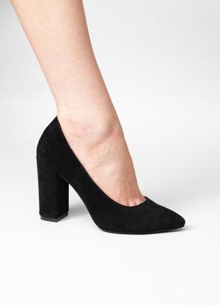Черные замшевые туфли на каблуке 39 размера3 фото