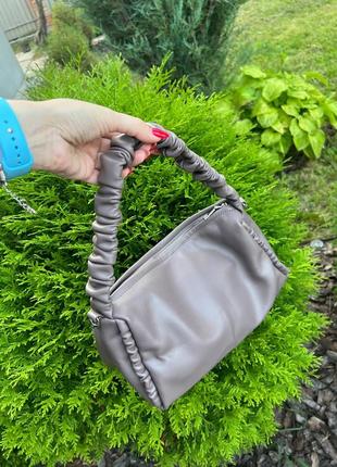Женская,маленькая сумка на молнии, короткий и длинный ремень, мягкая экокожа4 фото