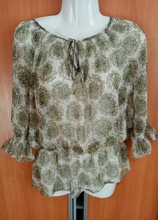 Красива прозора блуза