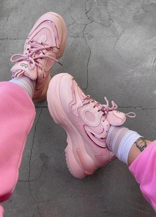 Розовые легкие кроссовки словно зефирки