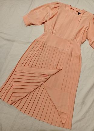 Платье пудрово розовое с юбкой плиссе в винтажном стиле2 фото