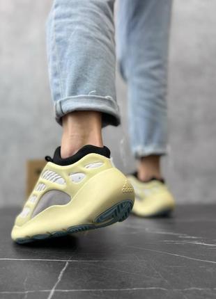 Yeezy boost 700 mollk61 фото