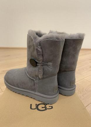 ugg Pink bailey button ii 1016226 колір grey. розмір 8 us.
