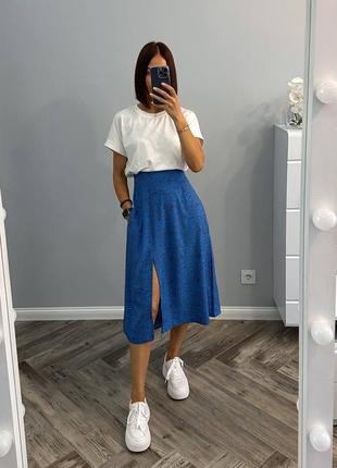 Костюм ( футболка + спідниця). 
розміри: 
s-m;l-xl 42-44, 46-48. колір:капучино,білий/червоний,чорний,трава,малина,корал,електрик,білий/чорний,олива