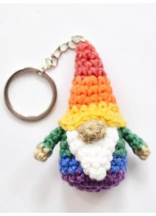 Вязаный брелок гномик. радужная.лгбт