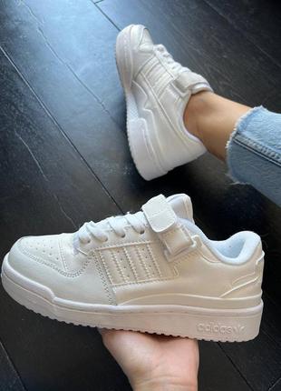 Кросівки adidas forum low white