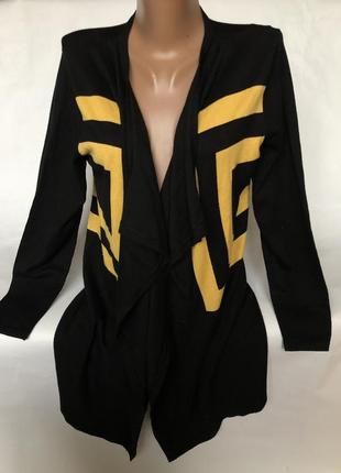 Крутий кардиган з жовтим візерунком