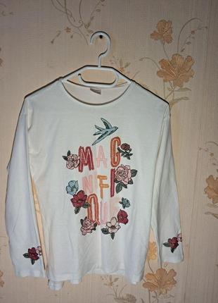 Кофта с яркими блестящими рисунками