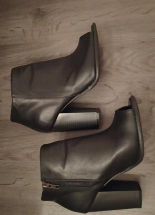 Розпродаж в зв'язку з переїздом!!sale!ботильоны anne marie