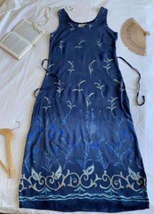 Длинное голубое платье из вискозы с этно принтом (размер 14-16)1 фото