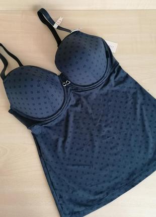 Бюстгальтер-майка.