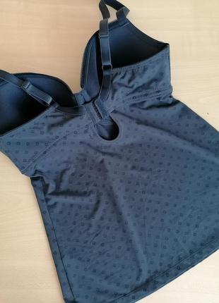 Бюстгальтер-майка.