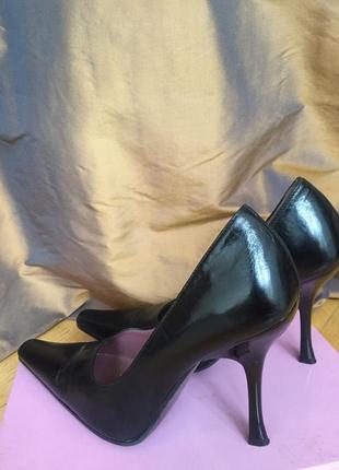Чёрные туфли на шпильке, gerardina di maggio, италия.1 фото