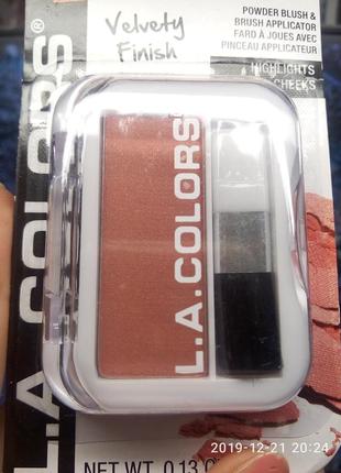 Одиночный румянец (кардный) l. a .colors