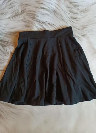 Черная базовая юбка в школу3 фото