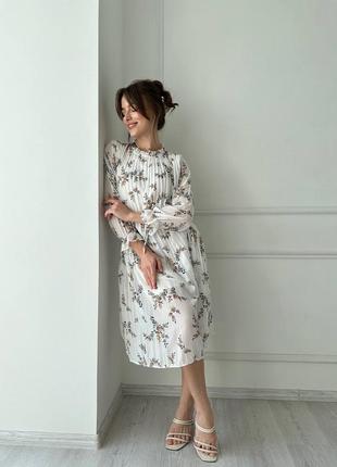 Воздушное легкое платье с цветочным принтом6 фото