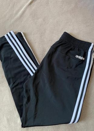 Спортивные штаны adidas