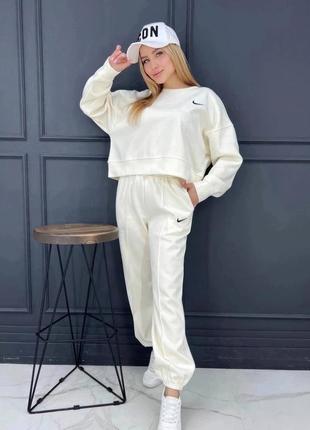 Женский спортивный костюм nike оверсайз