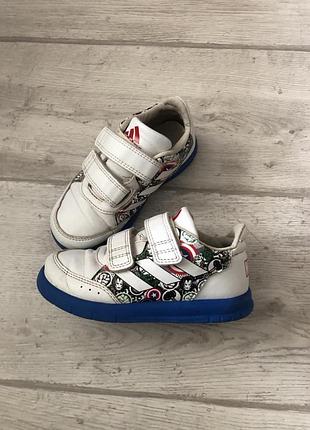 Кросівки adidas