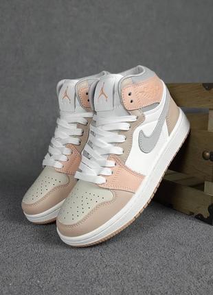 Женские кроссовки nike air jordan 1 low white grey beige