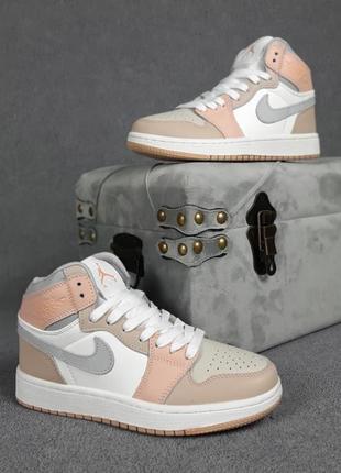 Женские кроссовки nike air jordan 1 low white grey beige2 фото