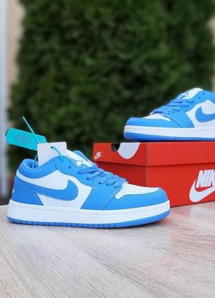 Жіночі кросівки nike air jordan 1 low white blue2 фото