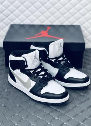 Nike air retro jordan 1 кросівки чоловічі найк ретро джордан 12 фото