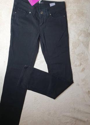 Джинсы