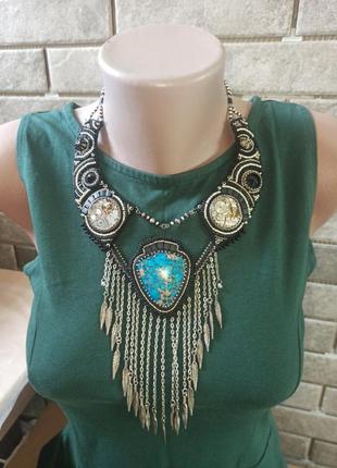 Колье ручной работы с натуральной бирюзой и механизмами часов...
