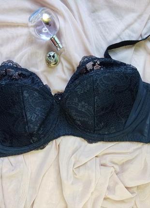 Бюстгальтер на чашку e