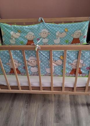 Детская деревянная кроватка+полный комплект белья