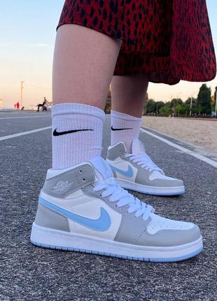 Кроссовки nike air jordan 1 retro high grey blue4 фото