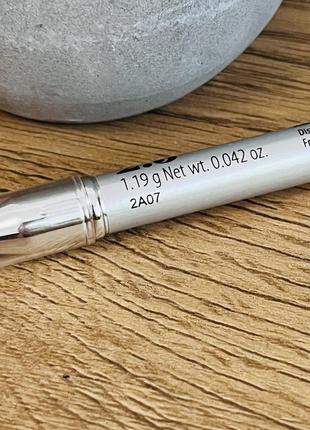 Оригінал benefit gimme brow+ volumizing pencil водостійкий олівець для брів 2,5 оригинал карандаш для бровей4 фото