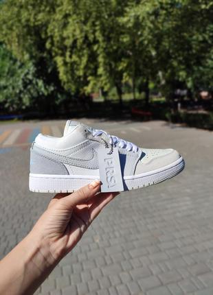 Жіночі кросівки nike air jordan 1 low paris premium