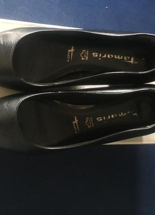 Чёрные кожаные туфли tamaris.1 фото