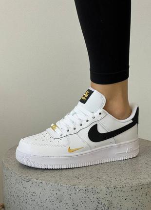 Женские кроссовки nike air force gold swoosh